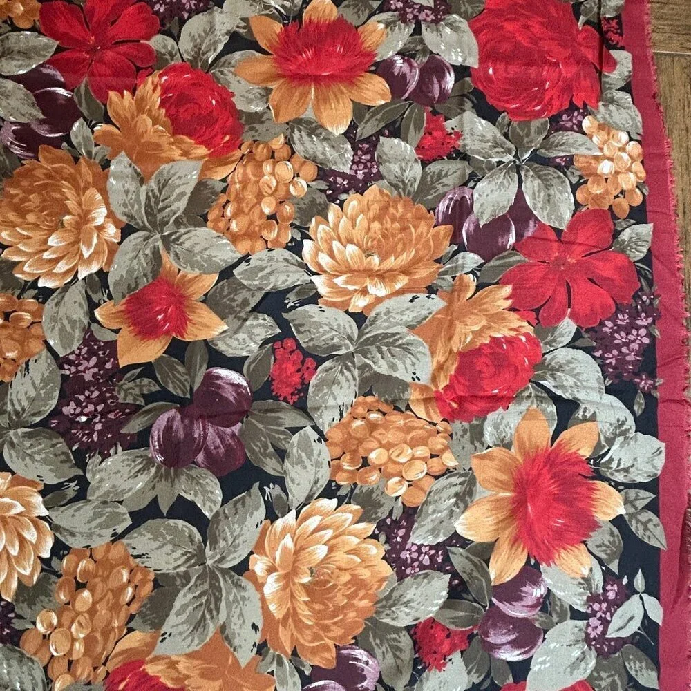 Vintage Red Cottage Floral Challis Large 45